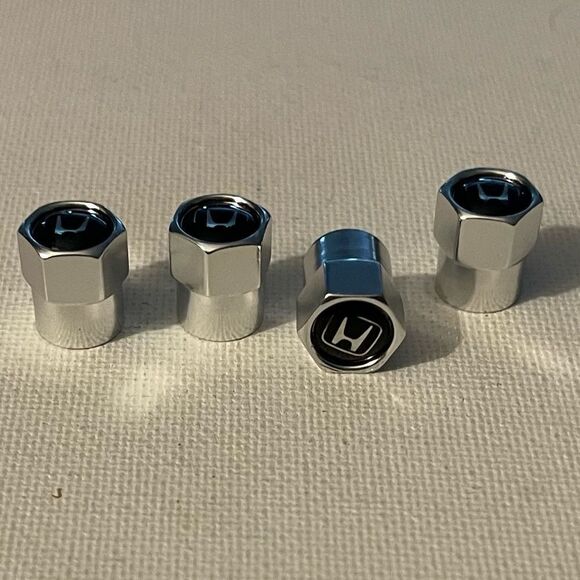 Honda Logo valve Stem caps in Silver set of 4 NWT - Picture 2 of 4